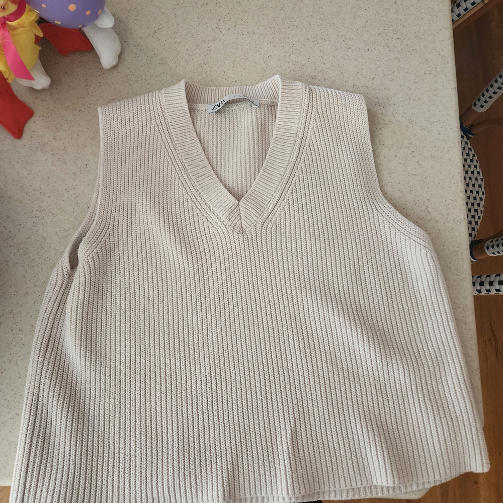 Zara Knit Sweater Vest Small Beige Ribbed V-Neck Minimalist Layering Top - Picture 2 of 4